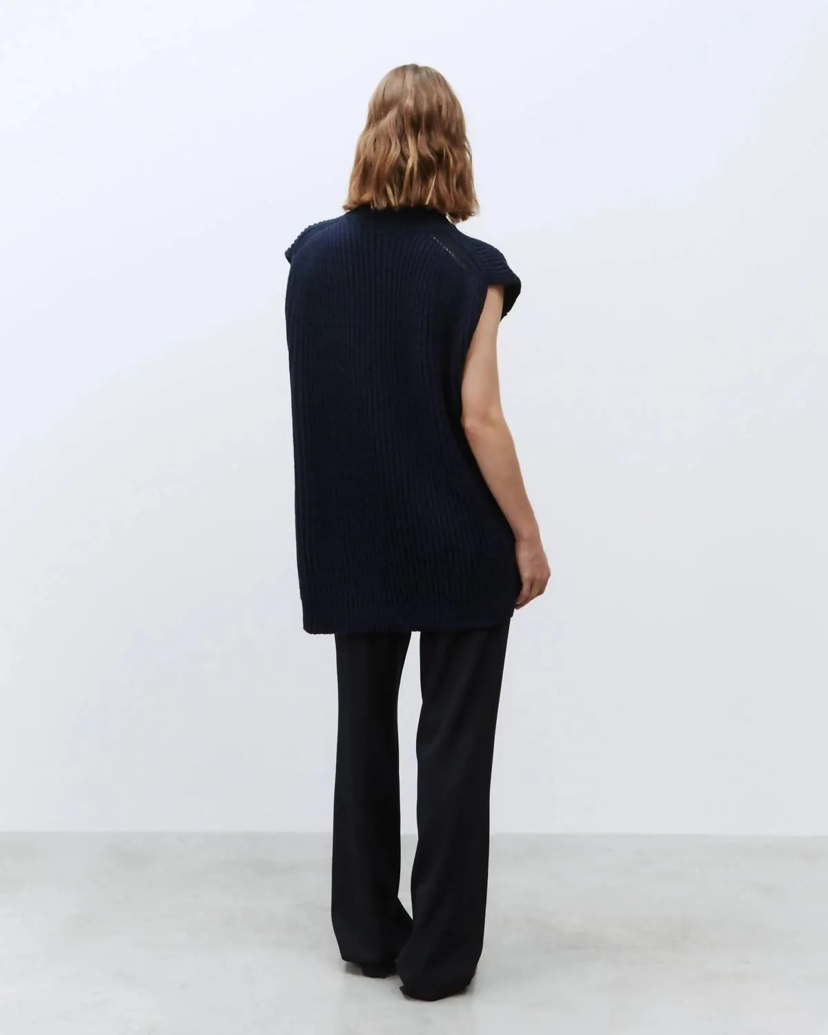Alysi - Sleeveless Turtleneck Top Sweater Vest