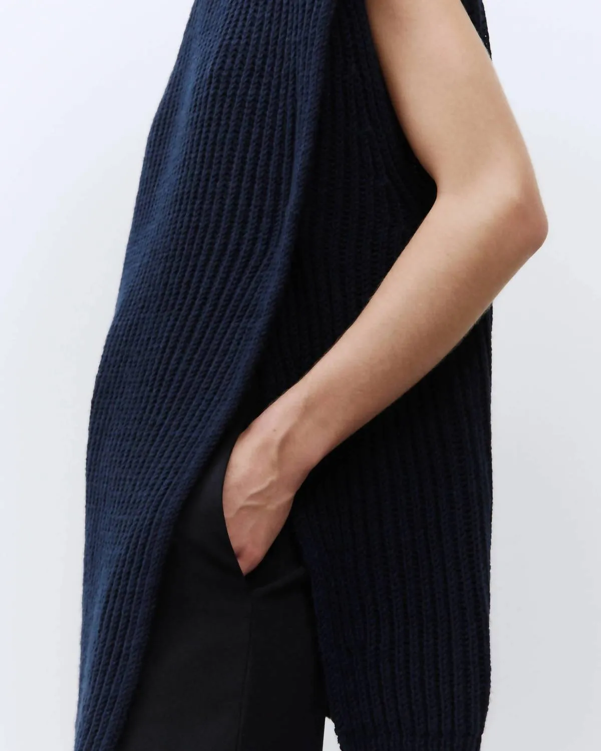 Alysi - Sleeveless Turtleneck Top Sweater Vest