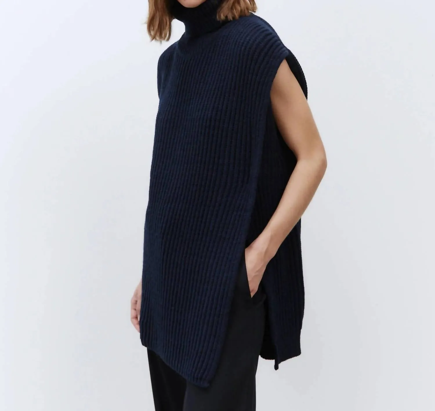Alysi - Sleeveless Turtleneck Top Sweater Vest