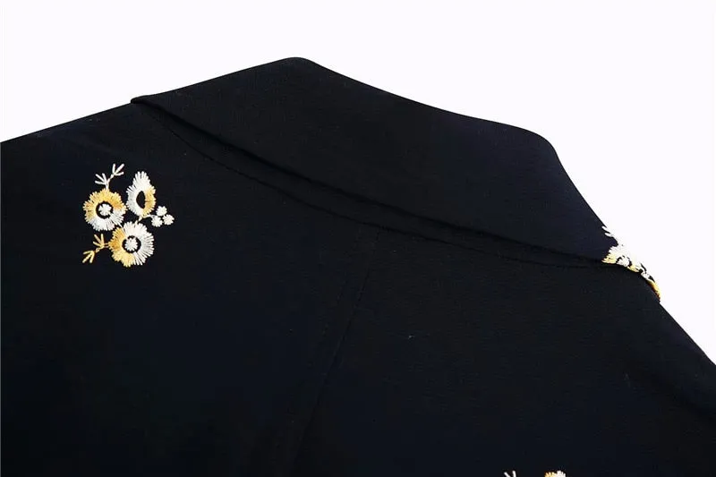 EMBROIDERED BLAZER