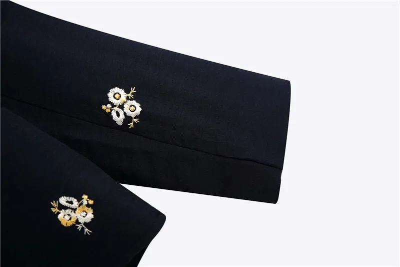 EMBROIDERED BLAZER