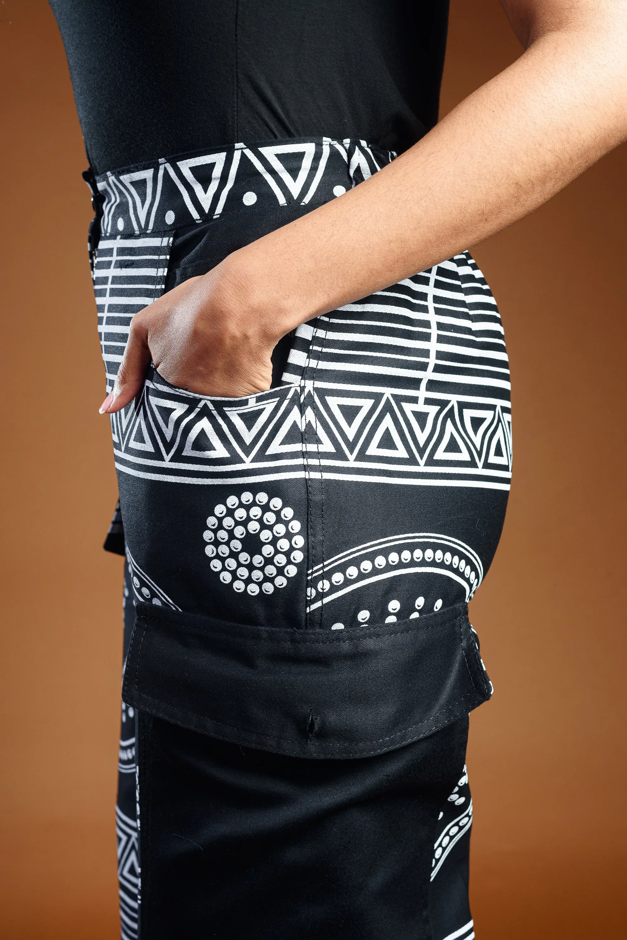 Ladies - KwaNtu Cargo Pants (BLK)