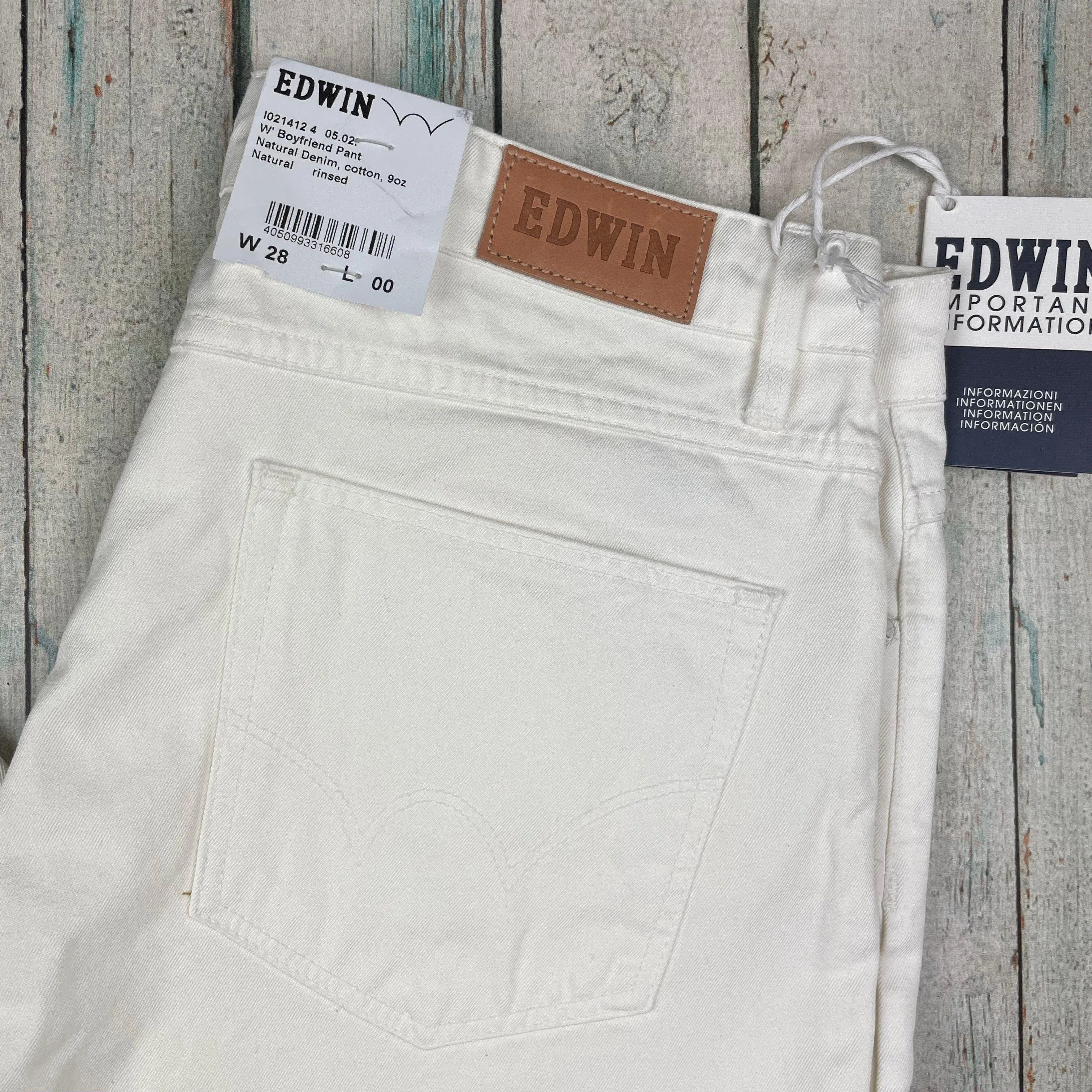 NWT- Edwin  'Boyfriend Pant' Mid Rise White Jeans -Size 28