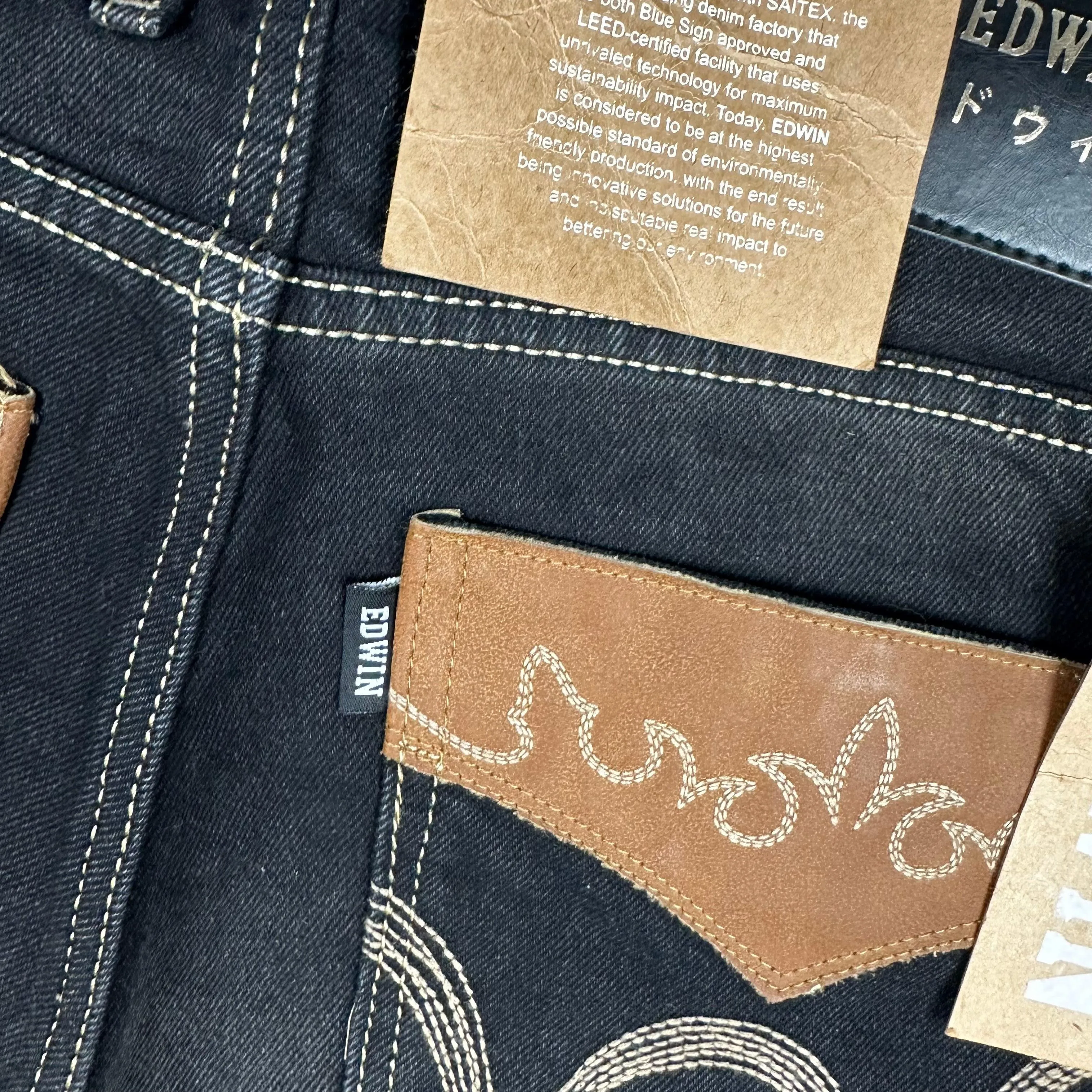 NWT- Edwin Japanese Denim Decorative Pocket Mens Jeans -Size 32