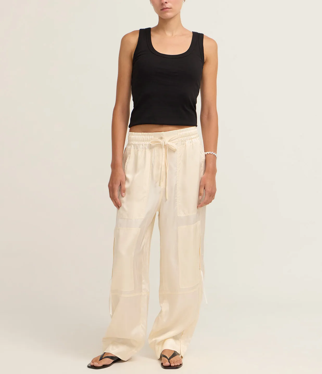 Simone Pant in Chalk